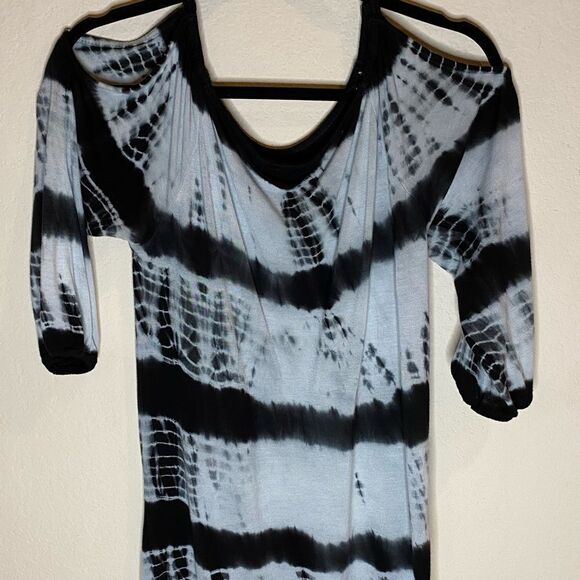 Raviya Tie Dye Blue, Black & White Cold-Shoulder Top - Picture 4 of 4